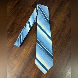 Par Excellence Vintage Tie